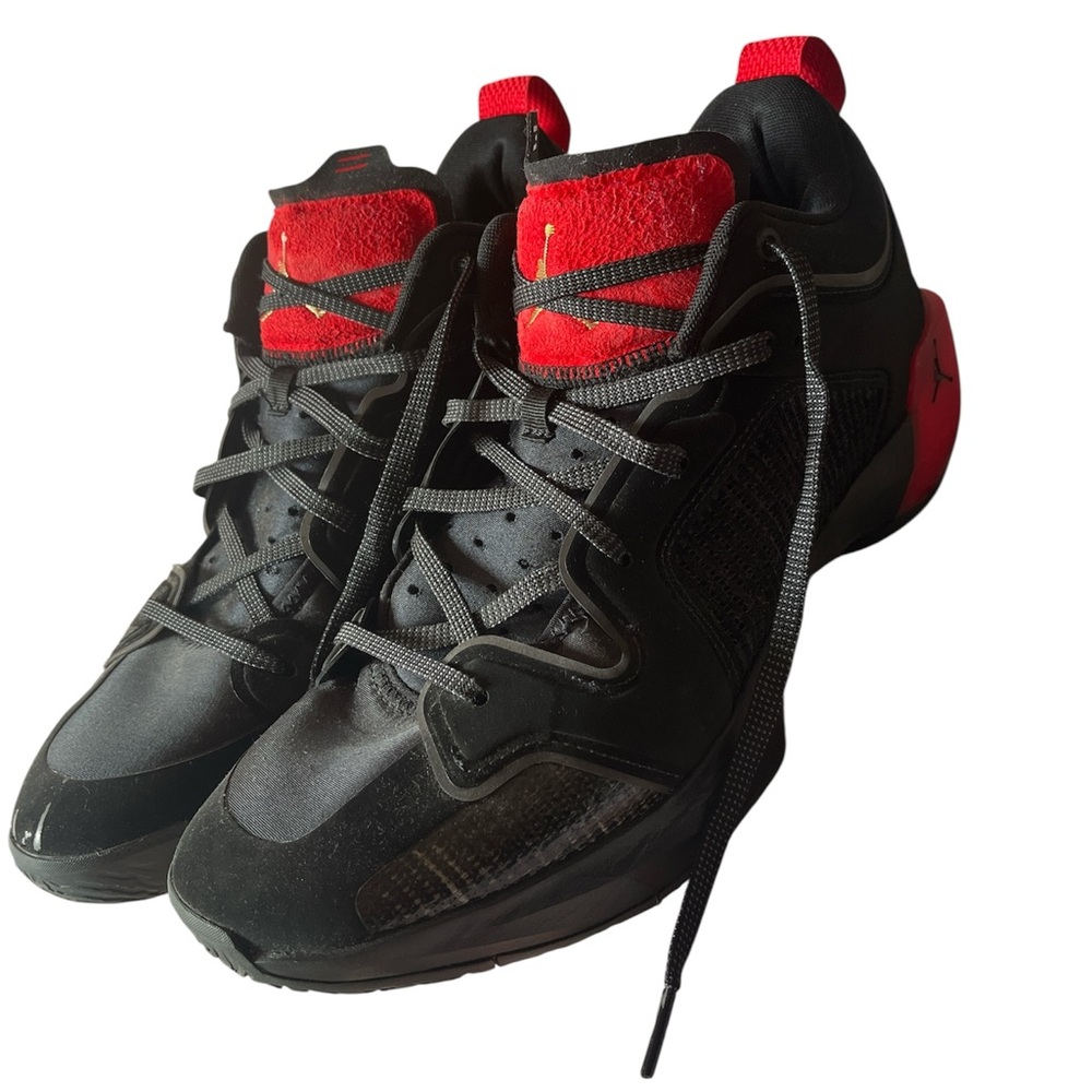 Nike Air Jordan 37 XXXVII Low Bred Stunt Black Metallic Gold Red Grey